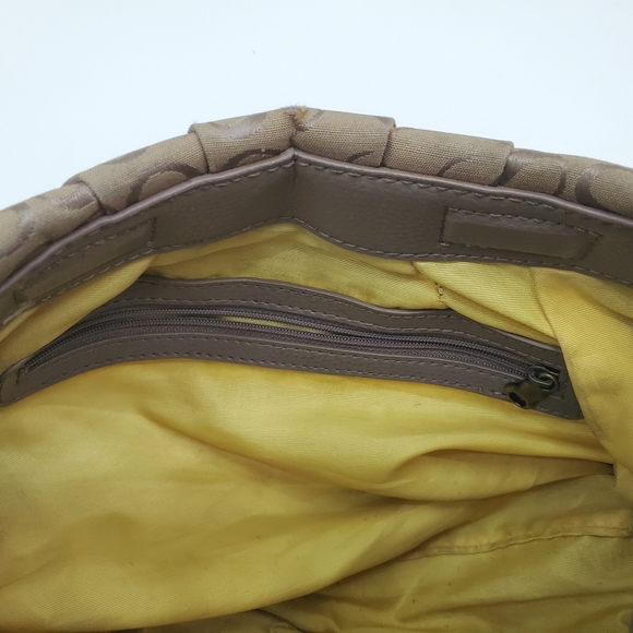 Simply Vera VERA WANG Taupe Pleated Hobo Handbag Magnetic Closure Monogram Logo - Picture 5 of 5